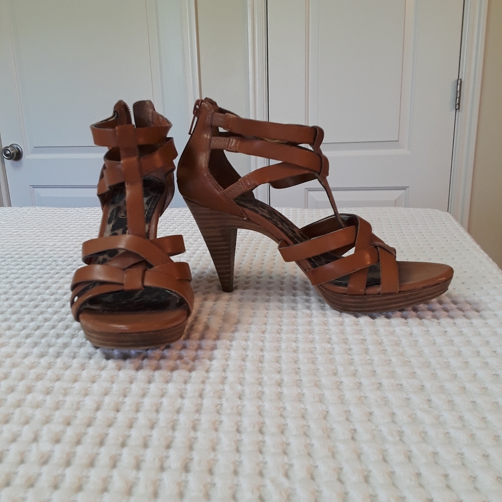 FREE GIFT Leather Jessica Simpson sandals